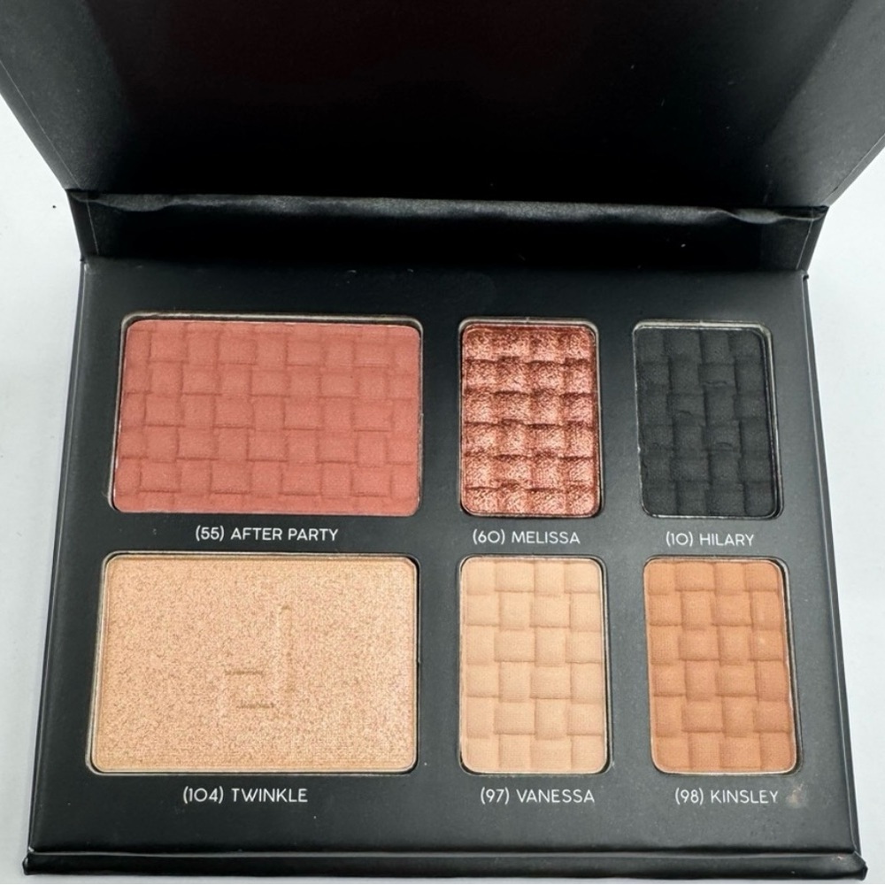 Doucce On The Go Makeup Eyeshadow Face Palette Neutral Colors - Picture 3 of 4